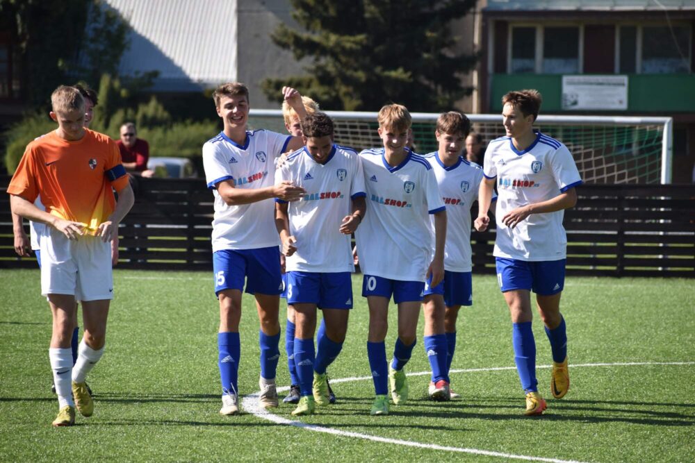 Jedenáctá výhra v řadě pro U17, derby přípravek U9 a U10